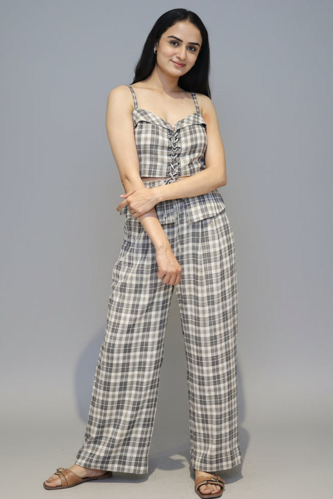 Check pleated trouser